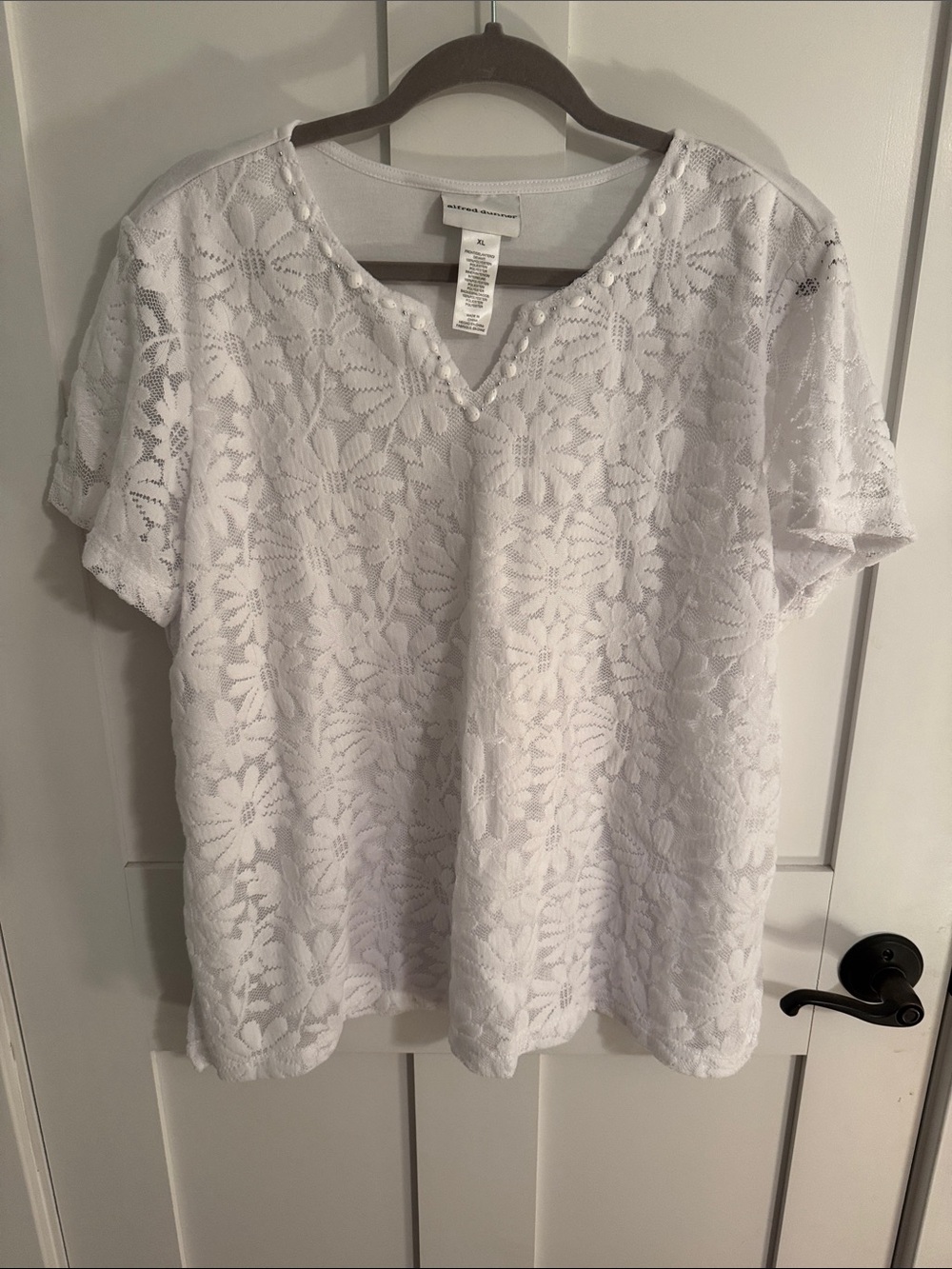 Alfred Dunner White Lace V-Neck Short Sleeve Top size CL